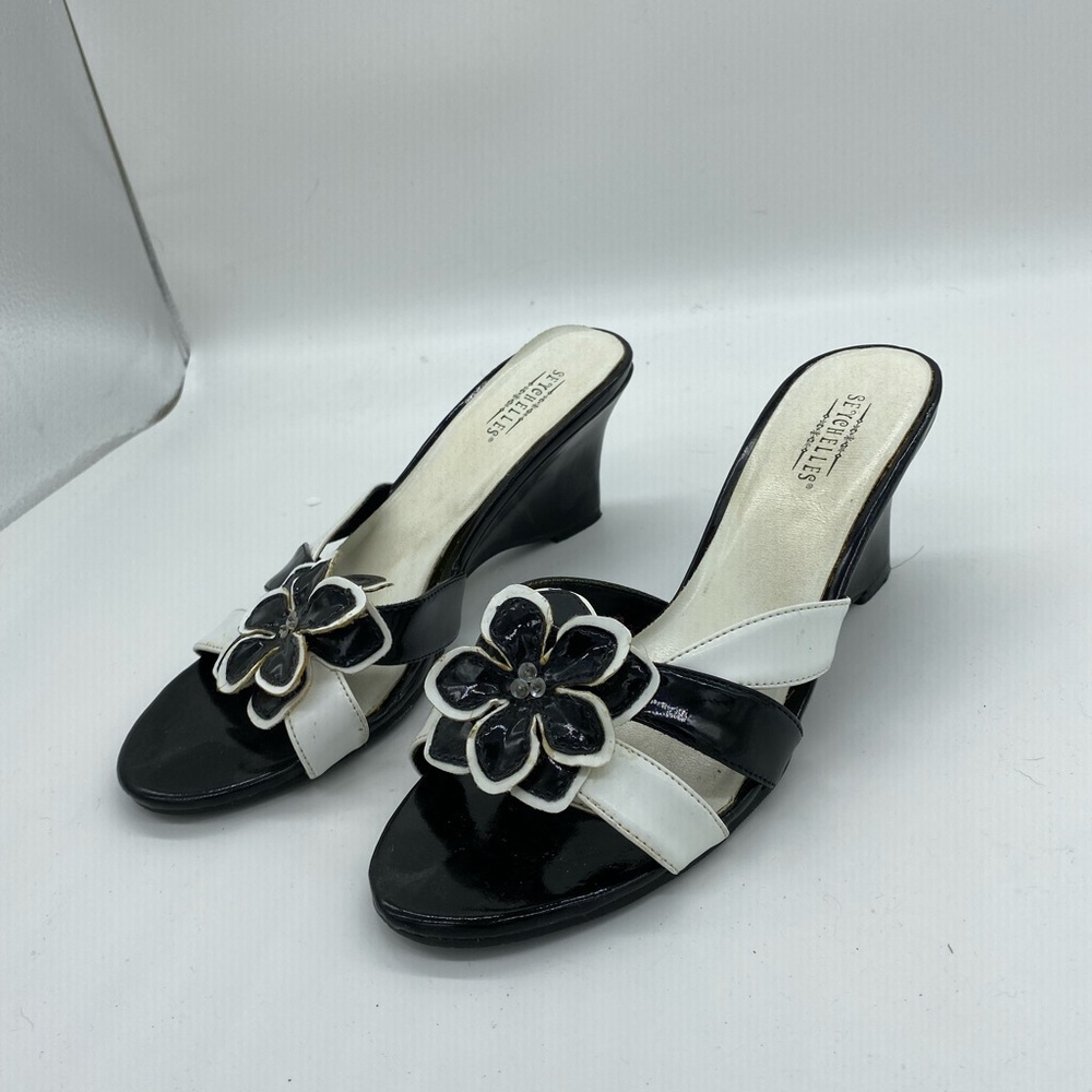 Seychelles Black White Flower Slip On Wedge Sandals Womens Size 7